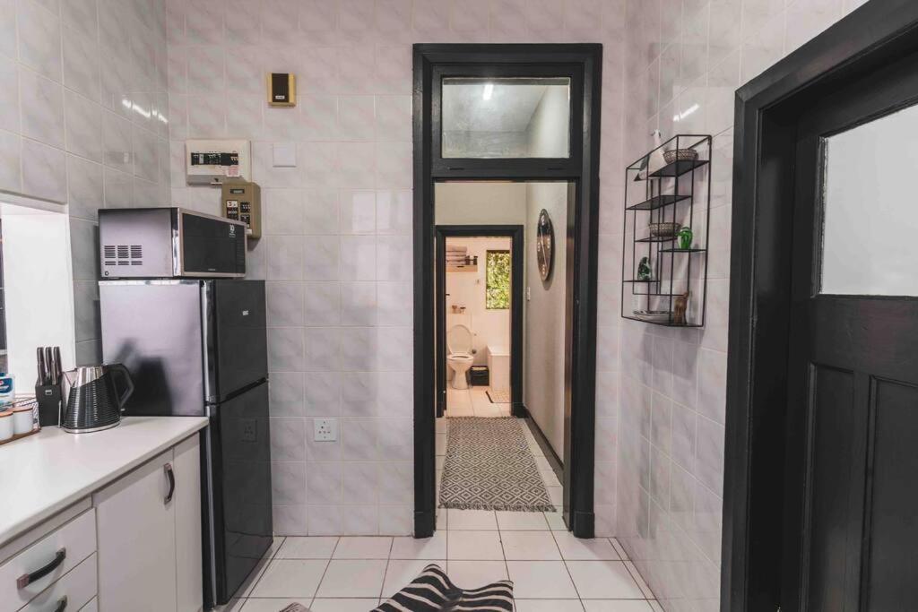Cozy One-Bedroom In The Heart Of Sea Point Cape Town Exterior foto