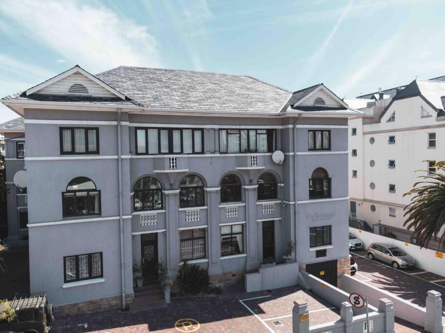 Cozy One-Bedroom In The Heart Of Sea Point Cape Town Exterior foto